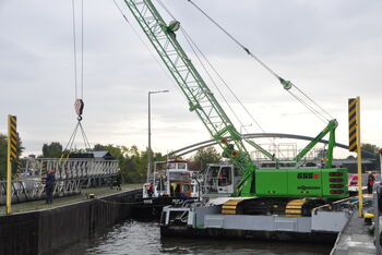 SENNEBOGEN 655 HD Seilbagger Raupe Raupenunterwagen Wasserbau