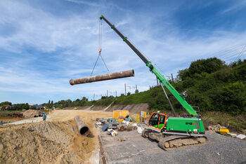 pick and carry crane along railway_SENNEBOGEN_telescopic crane_Belgium