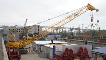 SENNEBOGEN duty cycle crane 640 40 tonne industry elevating cab