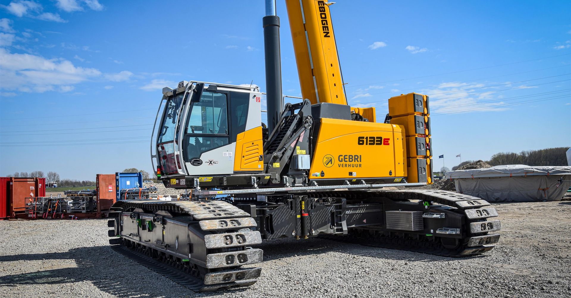 MOVE BIG THINGS - The first SENNEBOGEN 130 t telescopic crawler