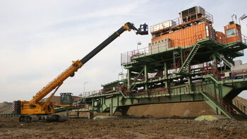 SENNEBOGEN Teleskopkran 683 E Raupe Raupenunterwagen Tagebau