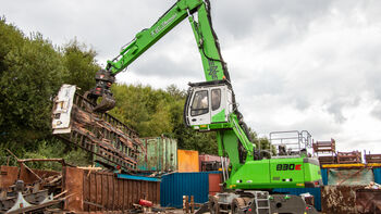 Changing made easy: Dismantling trucks at F.W. Thomas with a SENNEBOGEN 830 E and various attachments