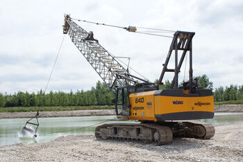 SENNEBOGEN 640 compact and versatile duty cycle crane gravel extraction