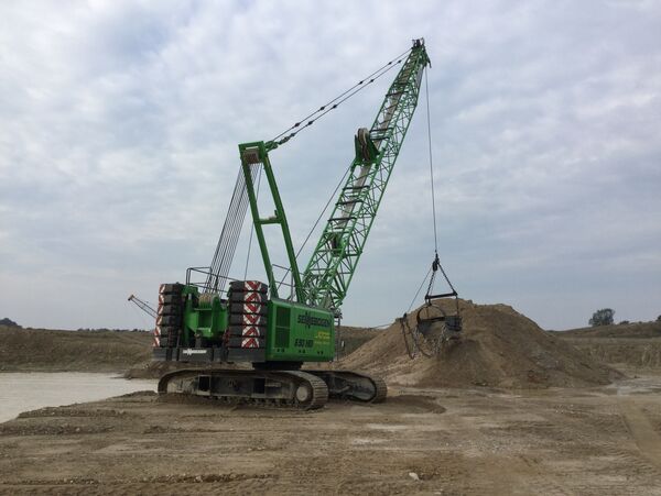 SENNEBOGEN 690 HD Seilbagger mit Schleppschaufel Gewinnungsindustrie