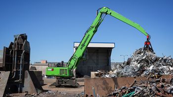 Sorting and loading in scrap recycling