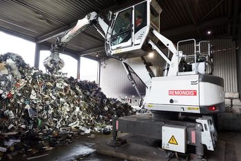 SENNEBOGEN Umschlagmaschine Umschlagbagger Elektroumschlagmaschine Elektroumschlagbagger 817 E Elektro Recycling Abfallwirtschaft Sortiergreifer