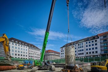 SENNEBOGEN 5500 stage V, 200 t crawler crane, construction of second core line Munich S-Bahn 