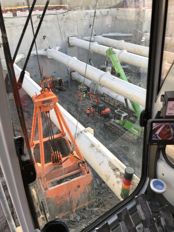 SENNEBOGEN duty cycle crane 6130 E MaxCab
