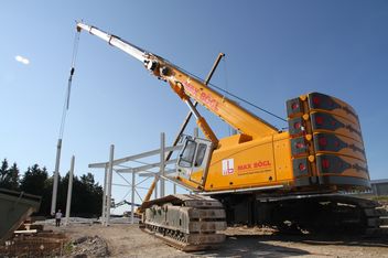 SENNEBOGEN starker und flexibler Telekran Teleskopkran 6113 Hebearbeiten