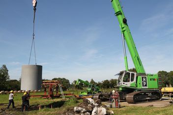 SENNEBOGEN starker und flexibler Telekran Teleskopkran 673 Spezialtiefbau