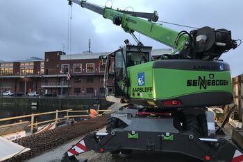 SENNEBOGEN Telekran Teleskopkran 613 E Mobil Hochbau Tiefbau Hebearbeiten