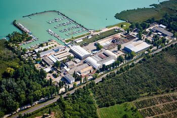 SENNEBOGEN TLC production site in Hungary