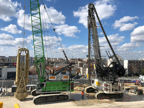 140 t duty cycle crane SENNEBOGEN 6140 E rotary cutter diaphragm wall grab special civil engineering