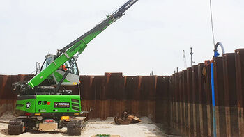 Raupentelekran SENNEBOGEN 613 E beim Großbauprojekt 