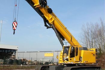 SENNEBOGEN GHC75 MANITOWOC Telekran Teleskopkran