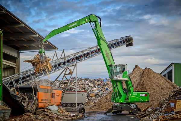 SENNEBOGEN 830 G-recycling company-test use SENNEBOGEN 830 G-recycling company-test use