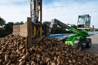 Combined transport: SENNEBOGEN material handler 835 G supports intermodal transport chain