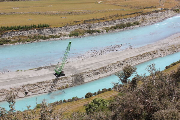 SENNEBOGEN 655 Seilbagger mit Schleppschaufel in Neuseeland