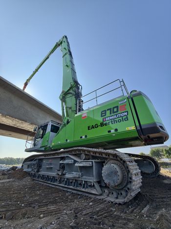 SENNEBOGEN 870E Demolition - Kontrollierter Einsturz Carolabrücke Dresden