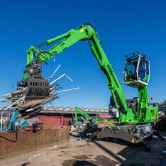 SENNEBOGEN 817 E Electro Battery Material Handler at Recycling yard