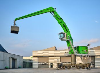 Neue Hafenmaschine mit 32 m Reichweite
