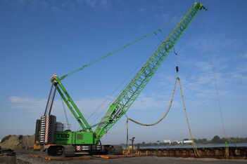 SENNEBOGEN 7700 robust and powerful crawler crane Ground compaction