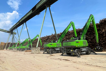 SENNEBOGEN 830 E - Holzumschlag