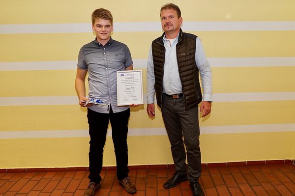 SENNEBOGEN: Bester Feinwerkmechaniker 