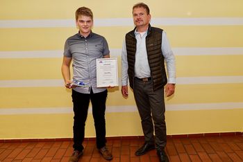 SENNEBOGEN: Bester Feinwerkmechaniker 