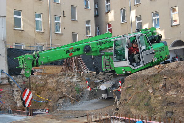 SENNEBOGEN 613 M Mobil Mobilunterwagen Telekran Teleskopkran Hochbau