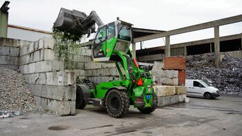 SENNEBOGEN 340 G auf dem Schrottplatz