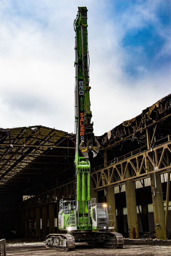 SENNEBOGEN 870 Abbruch