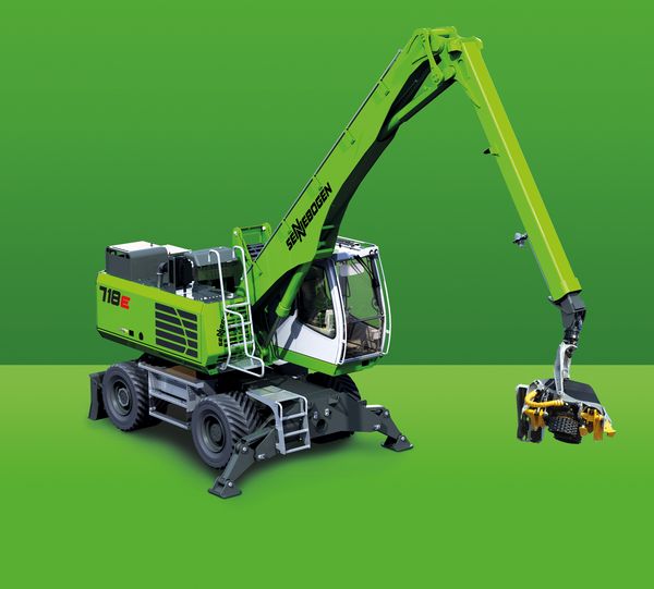 Download (RGB 300 dpi) Energy wood harvesting and tree care with a range of up to 13 m