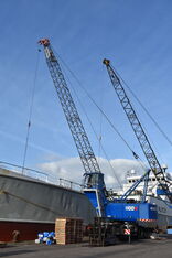 SENNEBOGEN 1100 robust and compact crawler crane Loading and unloading ships