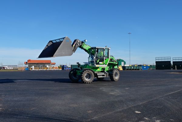 SENNEBOGEN 355 E, recycling centre, telehandler more flexible than wheel loader SENNEBOGEN 355 E, recycling centre, telehandler more flexible than wheel loader