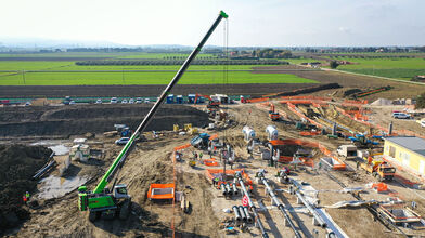 SENNEBOGEN 683_telescopic crawler crane_pipeline construction_lifting works
