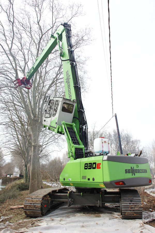 SENNEBOGEN 718 M Mobil Umschlagbagger Umschlagmaschine 830 HD Raupe Baumfällung
