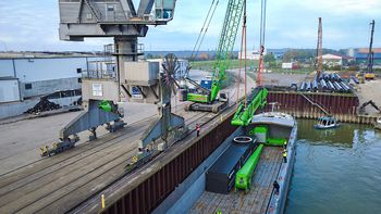 Verladung SENNEBOGEN 895 Konstanza Hafen Straubing