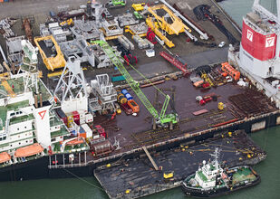 Crawler crane SENNEBOGEN 5500 and 7700 at Seaway Heavy Lifting 