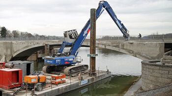 830 RHDD in Challenging Deconstruction Work