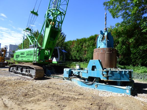 Download (RGB, 300 dpi) Special civil engineering with cable excavator and telecrane at Speyser