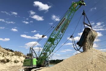 40 t duty cycle crawler crane SENNEBOGEN 640 with dragline, extraction of sand and gravel, France
