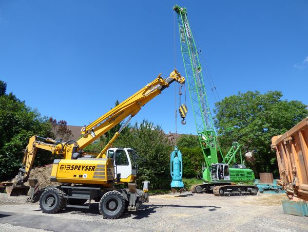 Download (RGB, 300 dpi) Special civil engineering with cable excavator and telecrane at Speyser