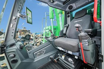 SENNEBOGEN_operator`s cab_Maxcab