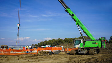 SENNEBOGEN 683_Raupentelekran_Pipelinebau_Hebearbeiten