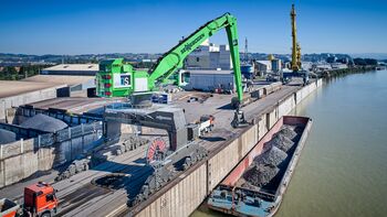 world’s largest material handler, SENNEBOGEN 895 E-Series Hybrid, Ennshafen, Austria