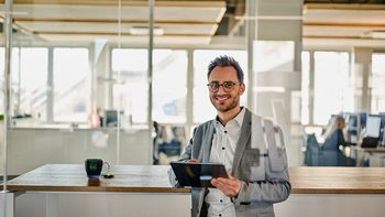 Erfolgsgeschichte: Vom Trainee zum Leiter Intralogistik