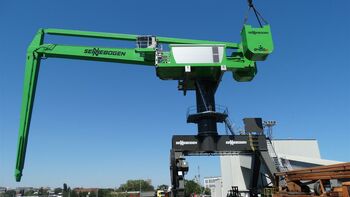 SENNEBOGEN 8400 Balance Umschlagbagger für den Hafen Burgas