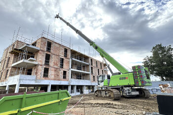 SENNEBOGEN_683_E_telescopic_crane_radio-controlled_shell_construction