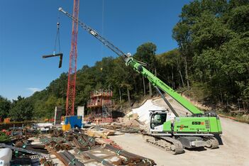 SENNEBOGEN 653 E Crawler Telescopic crane / Telecrane Bridge construction